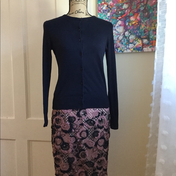 Ann Taylor Crochet Pencil Skirt 4P - Picture 7 of 8